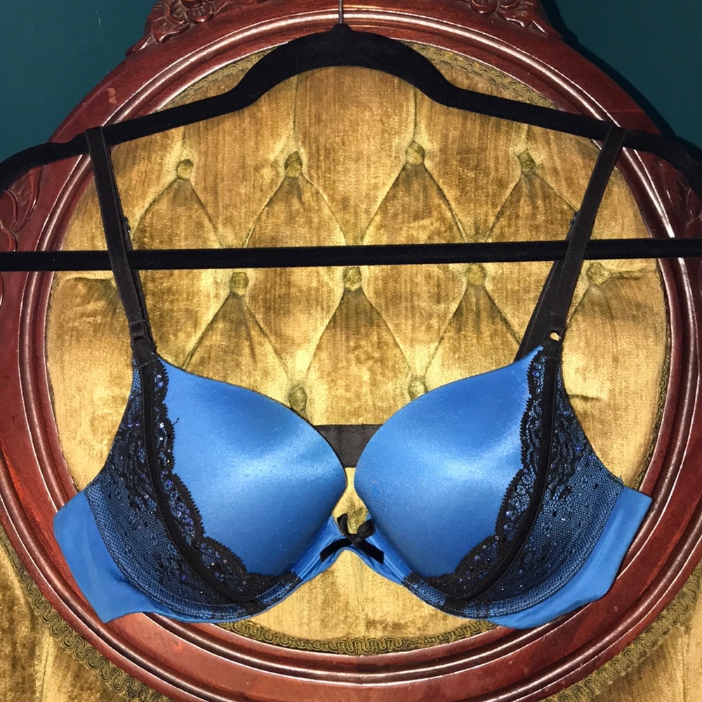Victoria’s Secret very sexy push up bra